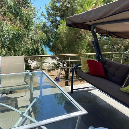 дом на берегу моря Adelina Semesterbostad *