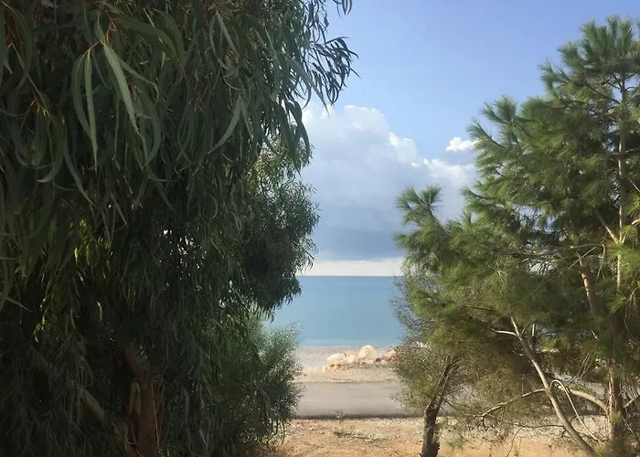 дом на берегу моря Adelina