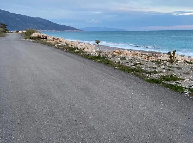 Semesterbostad дом на берегу моря Adelina