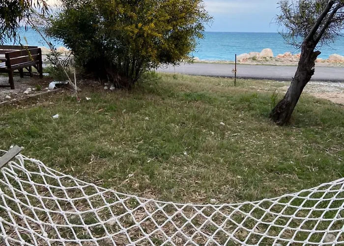 Semesterbostad дом на берегу моря Adelina *