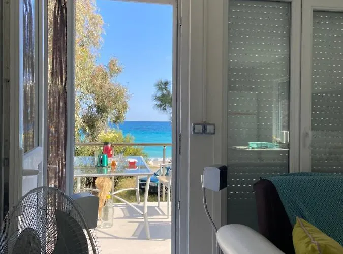 Semesterbostad дом на берегу моря Adelina