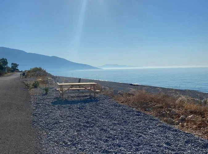 Semesterbostad дом на берегу моря Adelina *