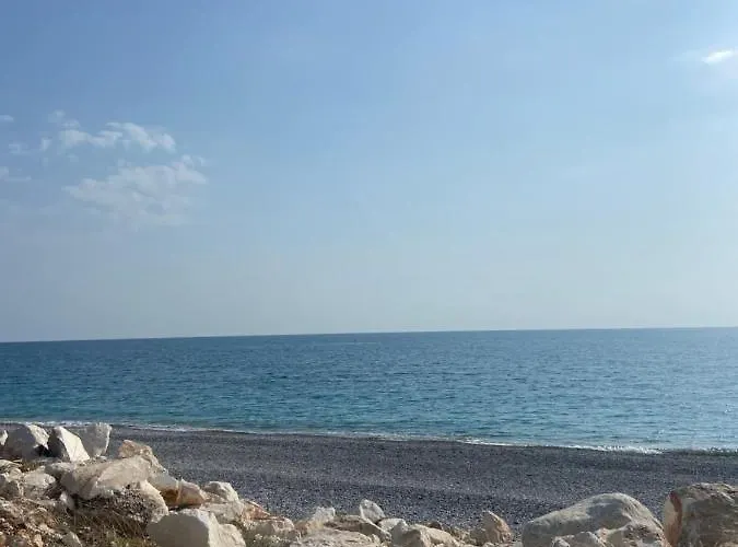 Semesterbostad дом на берегу моря Adelina *