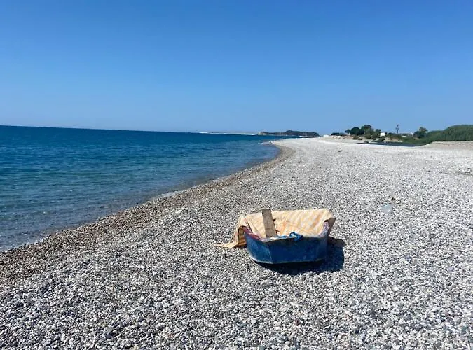 Semesterbostad дом на берегу моря Adelina