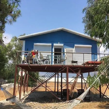 Holiday home дом на берегу моря Adelina