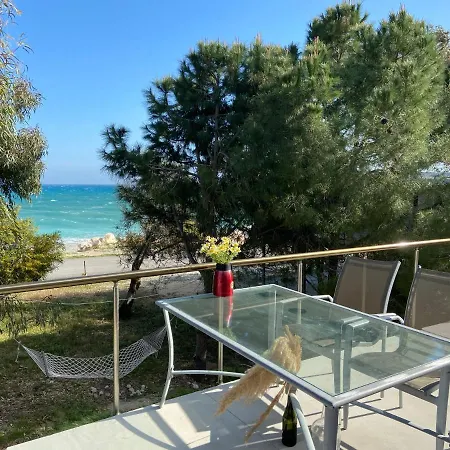 Дом отдыха дом на берегу моря Adelina *