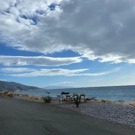 дом на берегу моря Adelina *