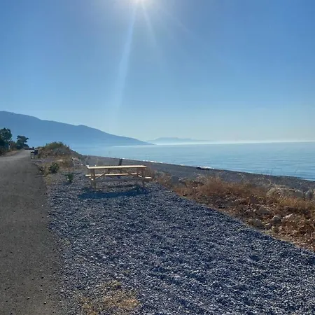 Дом отдыха дом на берегу моря Adelina *