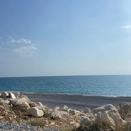 Дом отдыха дом на берегу моря Adelina *