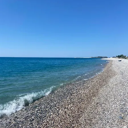 дом на берегу моря Adelina Nyaraló