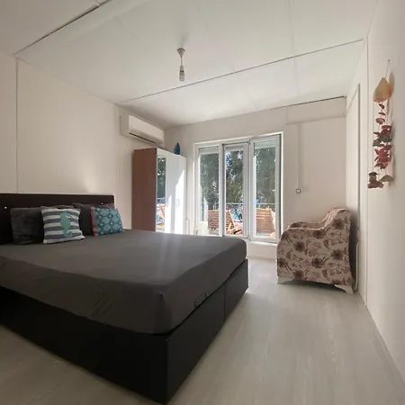 дом на берегу моря Adelina