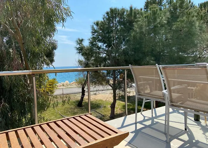 дом на берегу моря Adelina