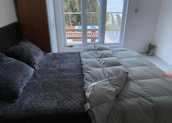 дом на берегу моря Adelina *