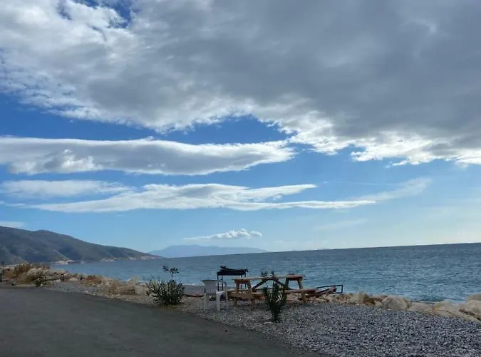 дом на берегу моря Adelina *