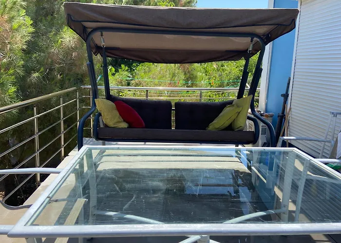 Semesterbostad дом на берегу моря Adelina *