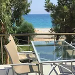 дом на берегу моря Adelina Holiday home