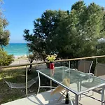 Holiday home дом на берегу моря Adelina *