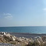 Holiday home дом на берегу моря Adelina *