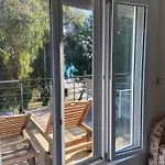 Holiday home дом на берегу моря Adelina